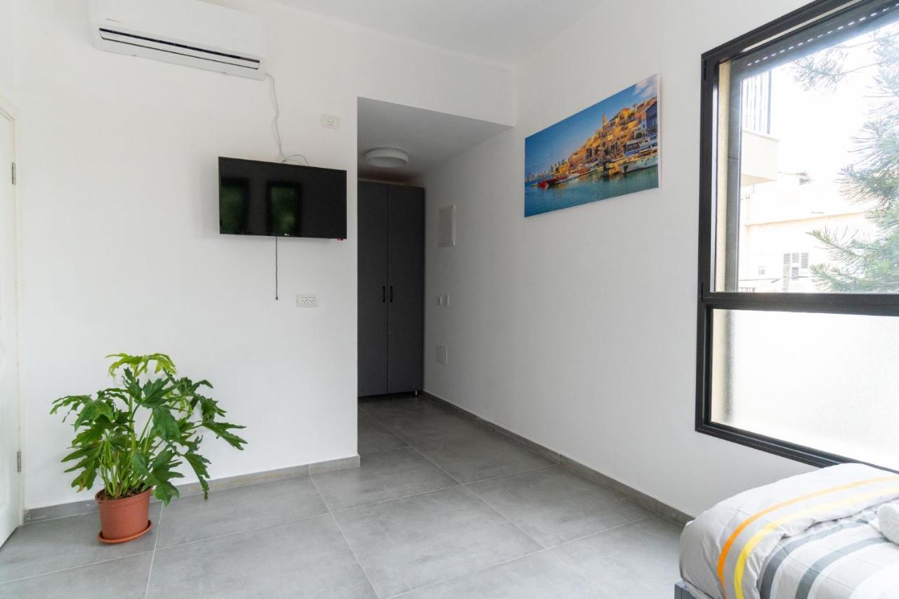Nahal Oz 33 Aparthotel Bat Yam Bagian luar foto